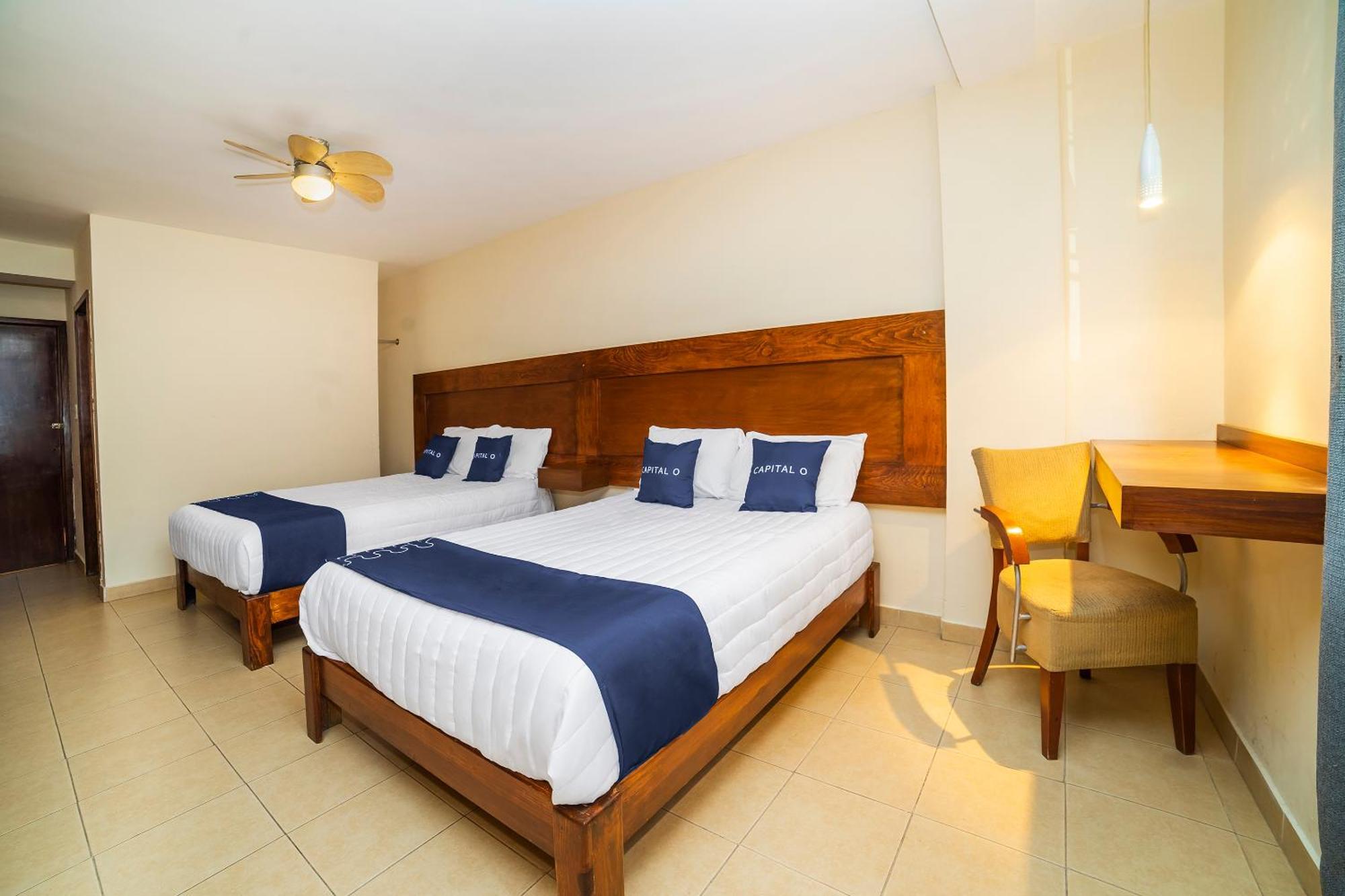 Capital O Hotel Casa Blanca Celaya  Dış mekan fotoğraf