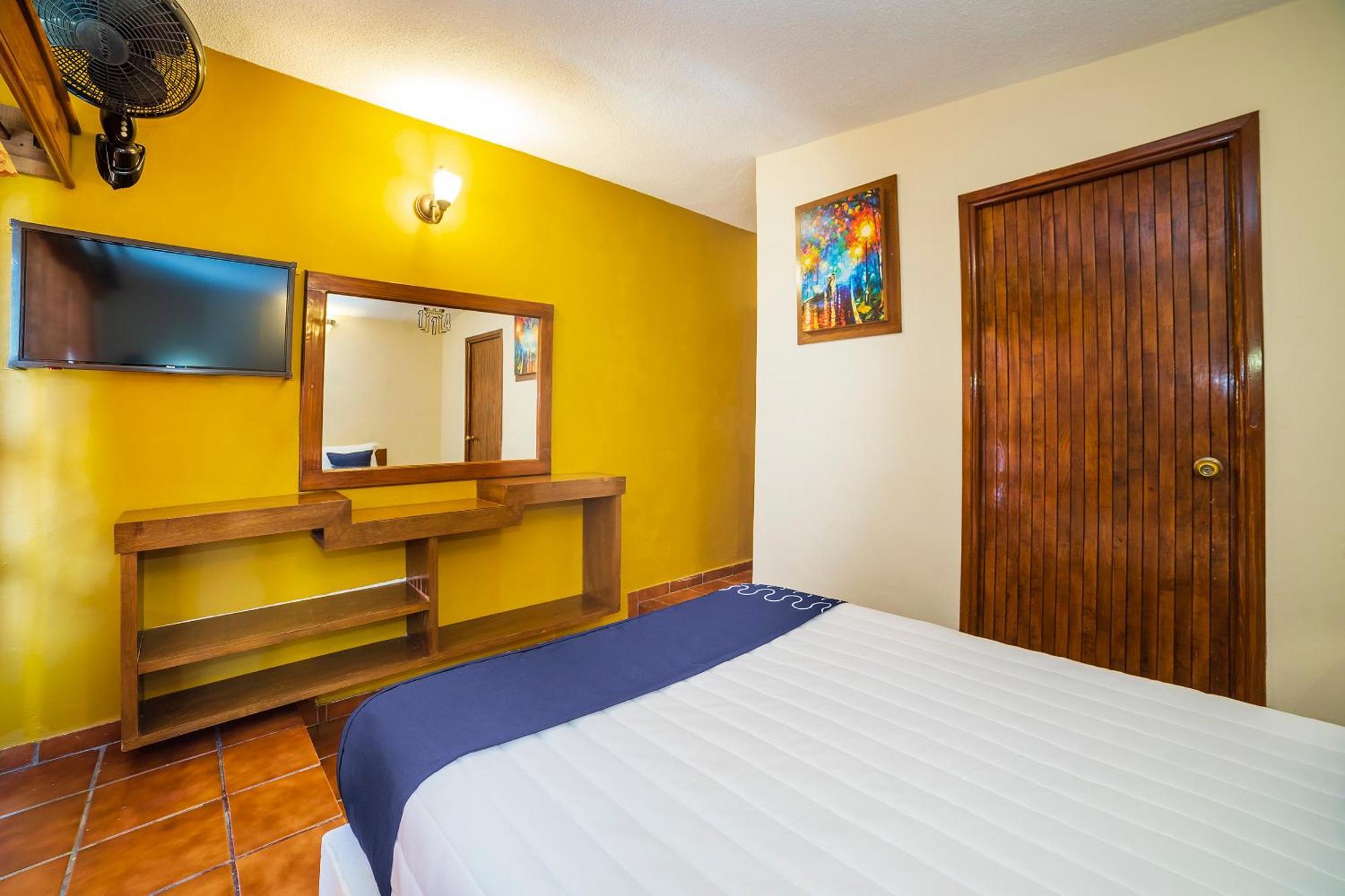 Capital O Hotel Casa Blanca Celaya  Dış mekan fotoğraf