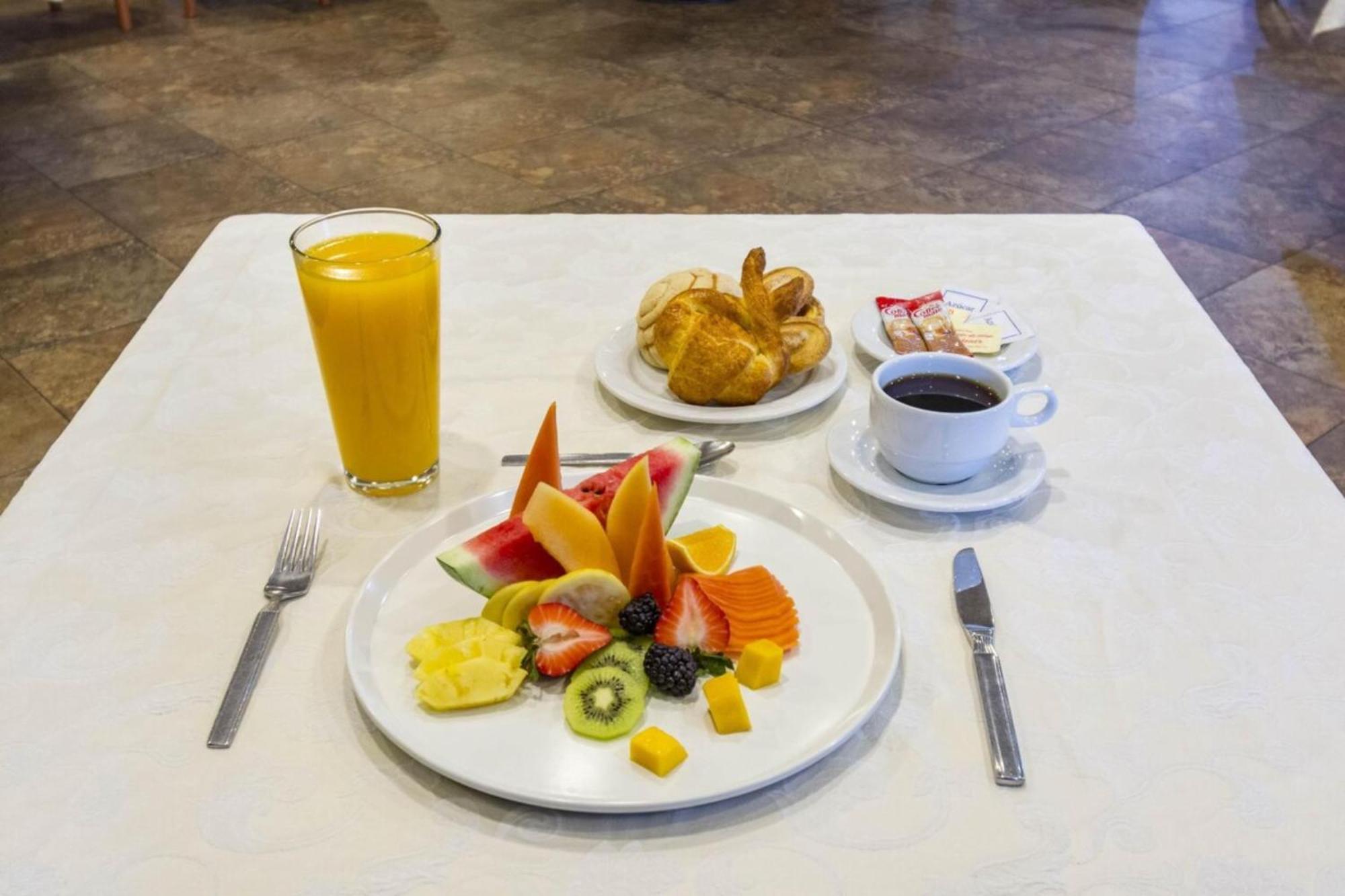 Capital O Hotel Casa Blanca Celaya  Dış mekan fotoğraf